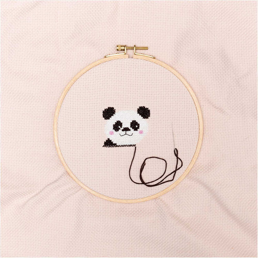 Embroidery Hoop Oval 14.5 x 9.5cm